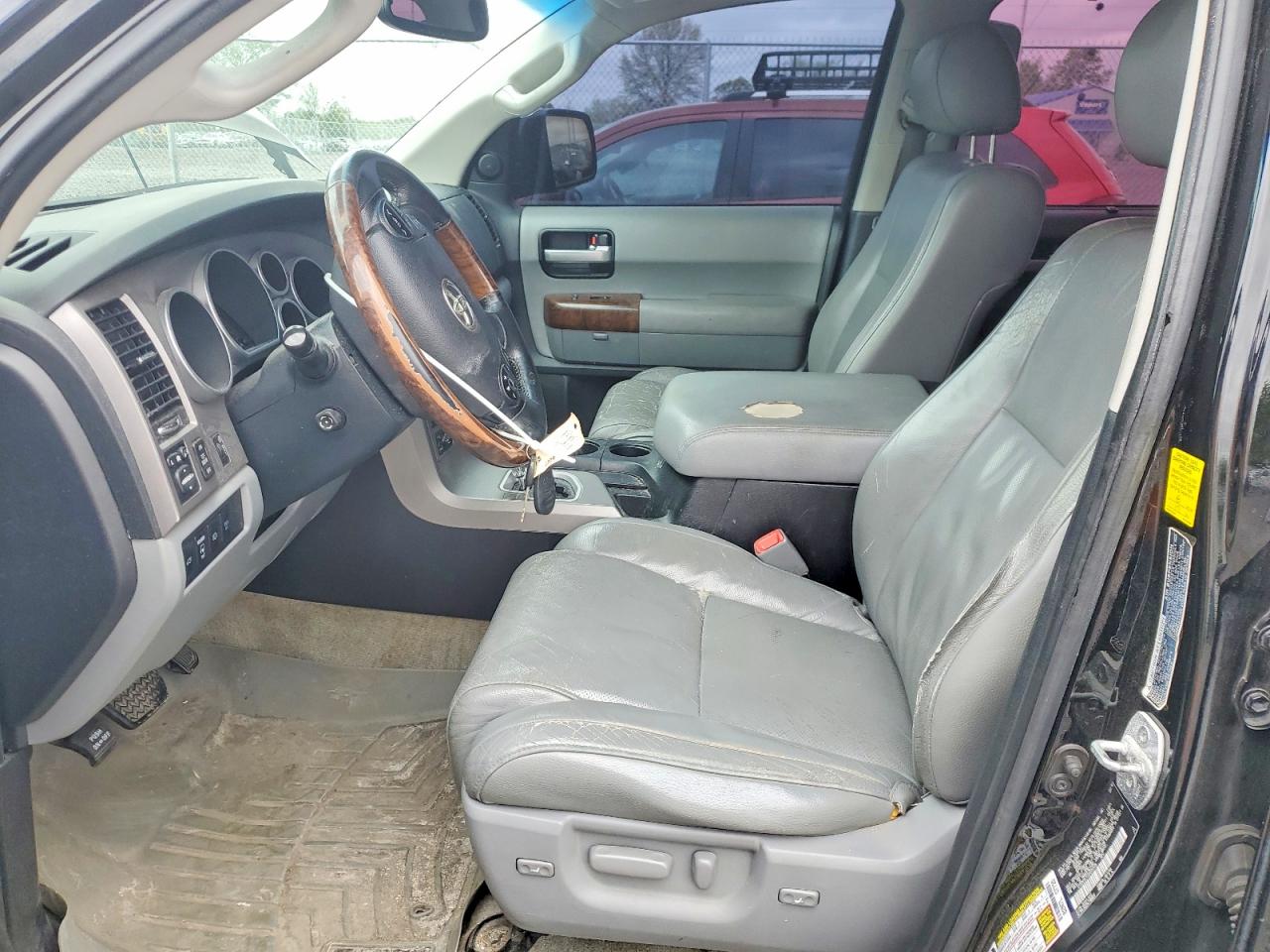 Toyota Sequoia Platinum