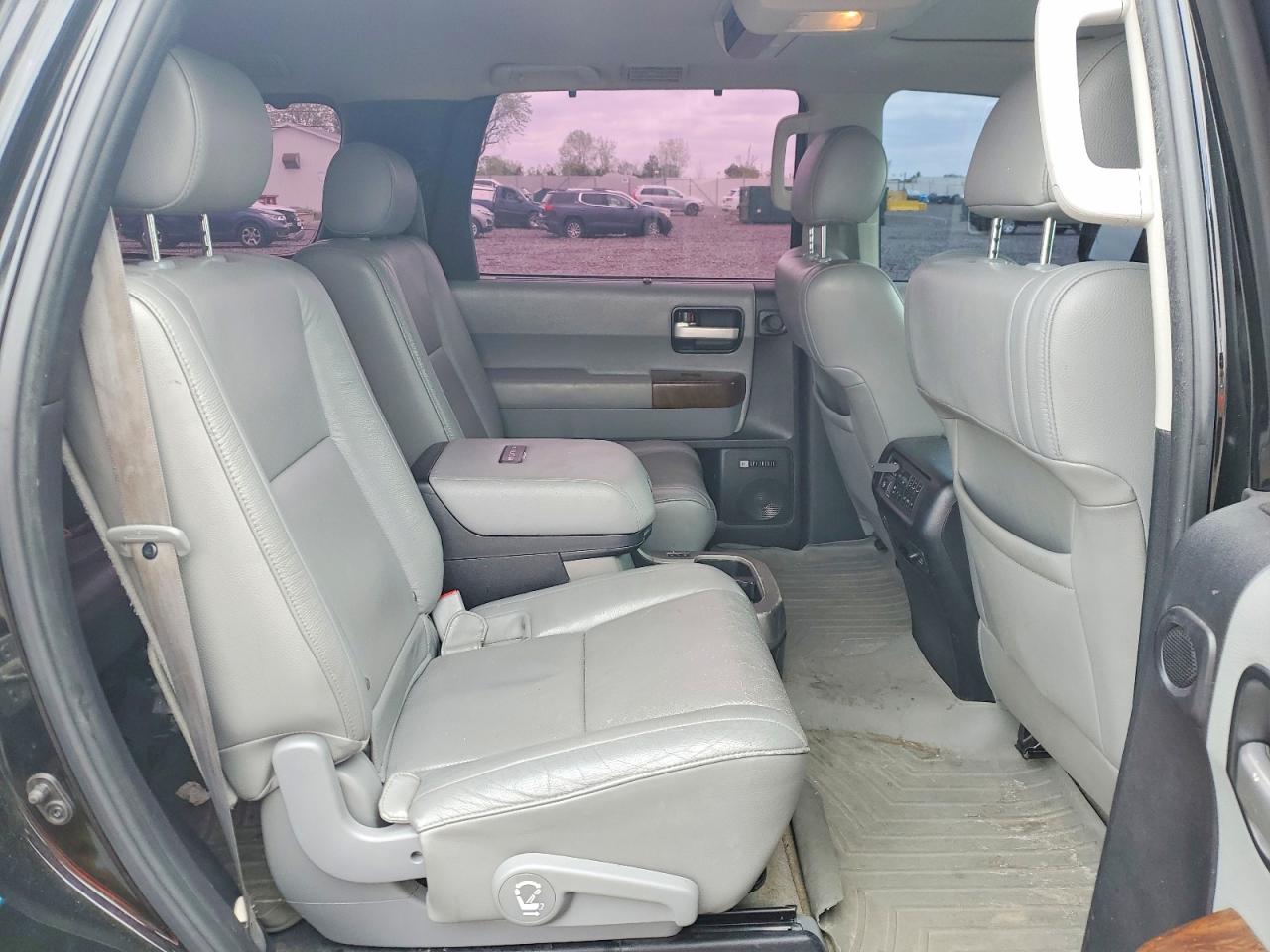 Toyota Sequoia Platinum