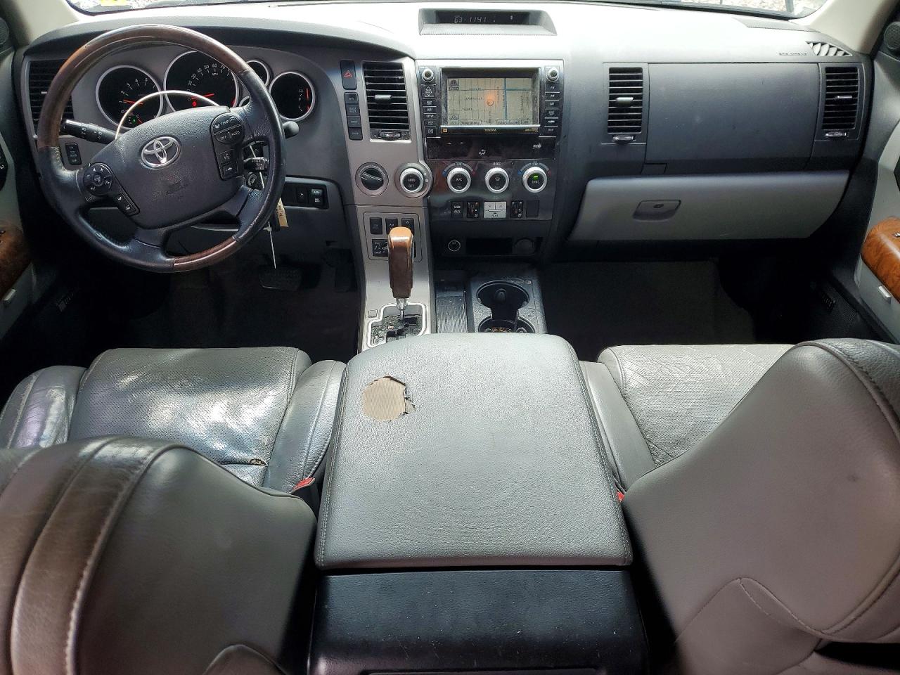 Toyota Sequoia Platinum