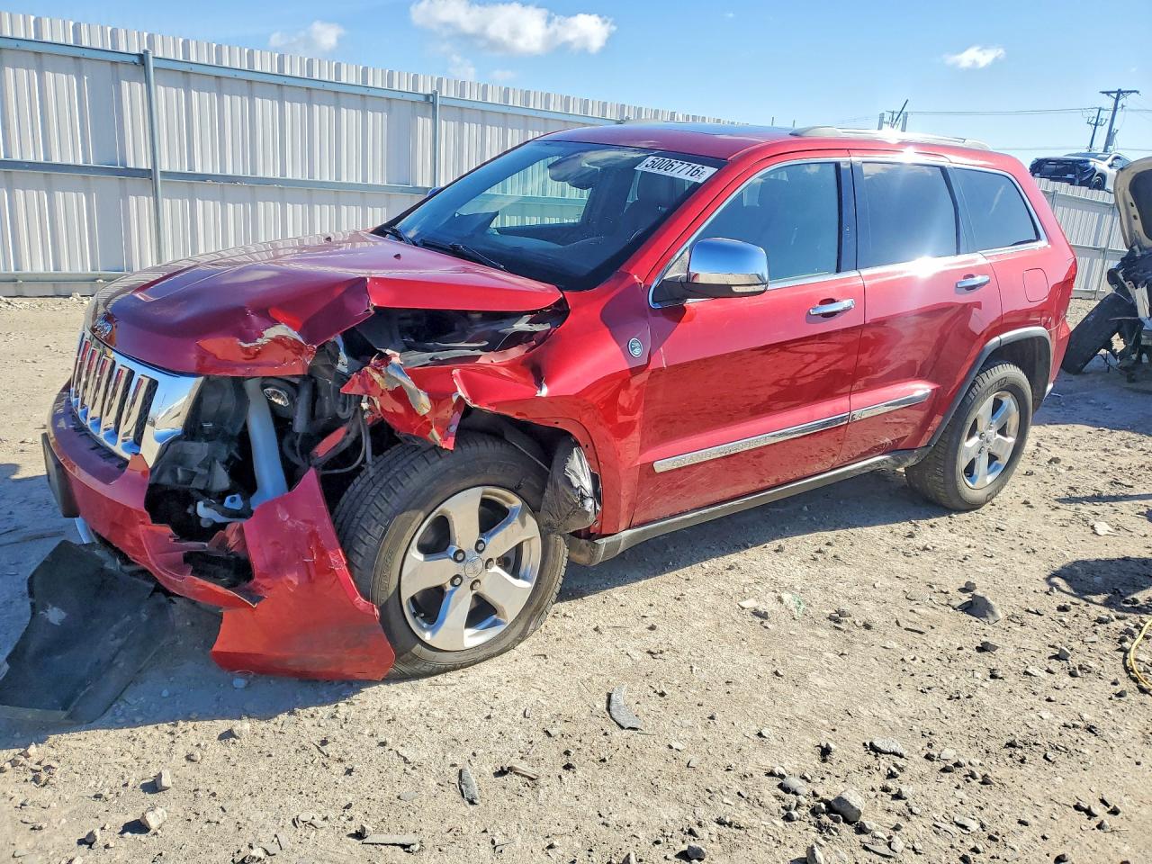 Salvage Jeep Cherokee Image