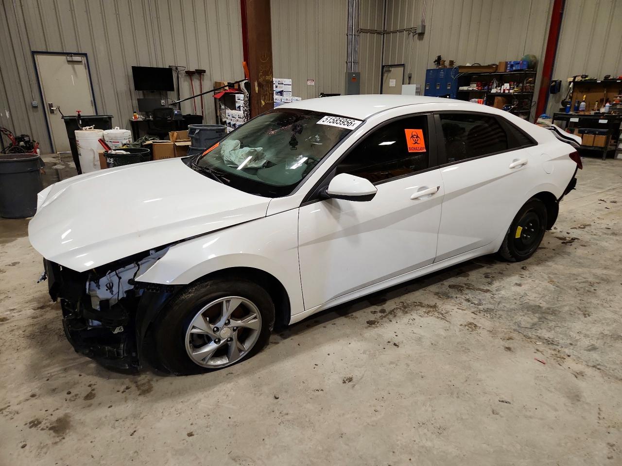 Salvage Hyundai ELANTRA Image