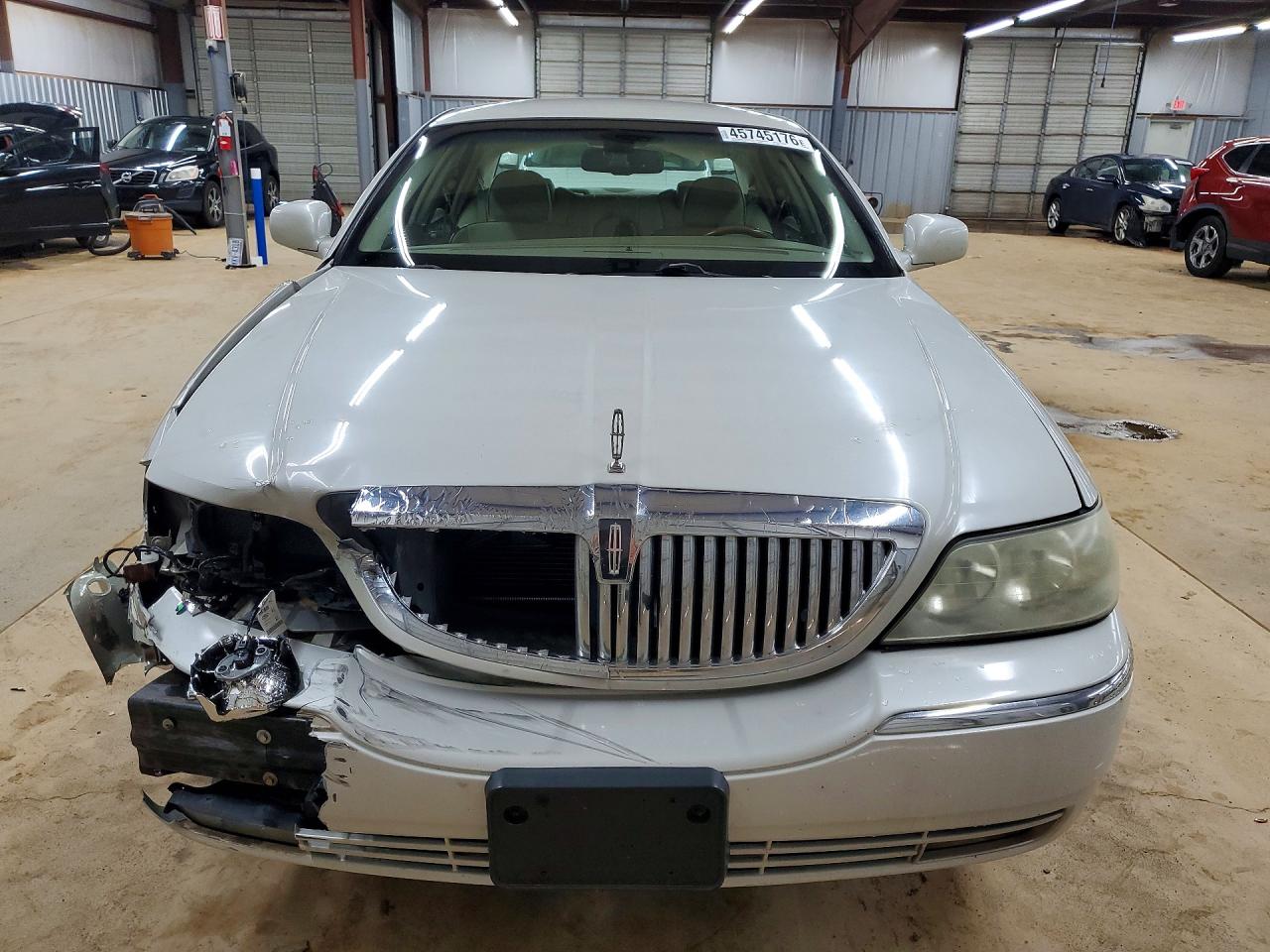Lincoln Towncar Designer