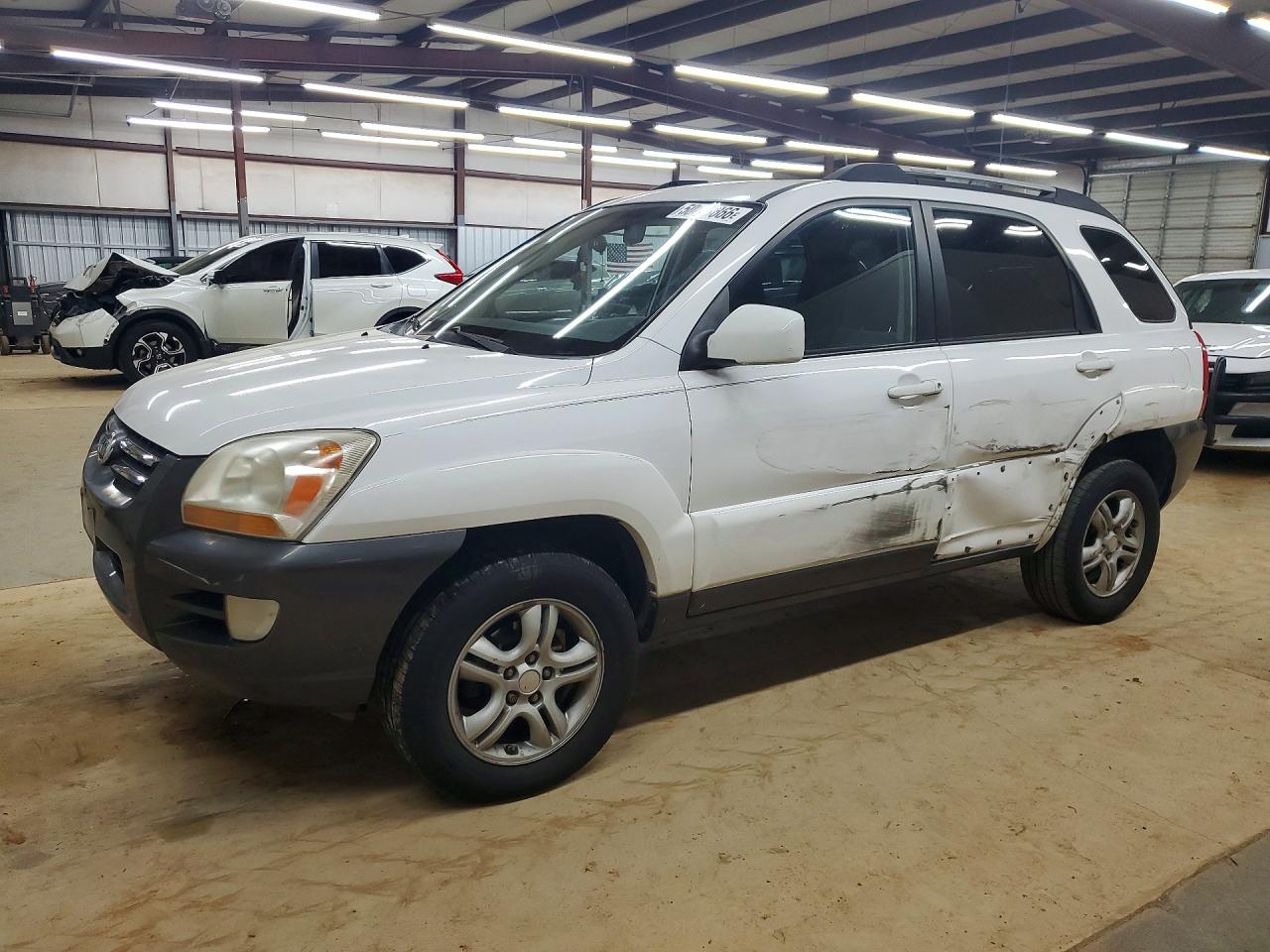 Salvage Kia Sportage Image