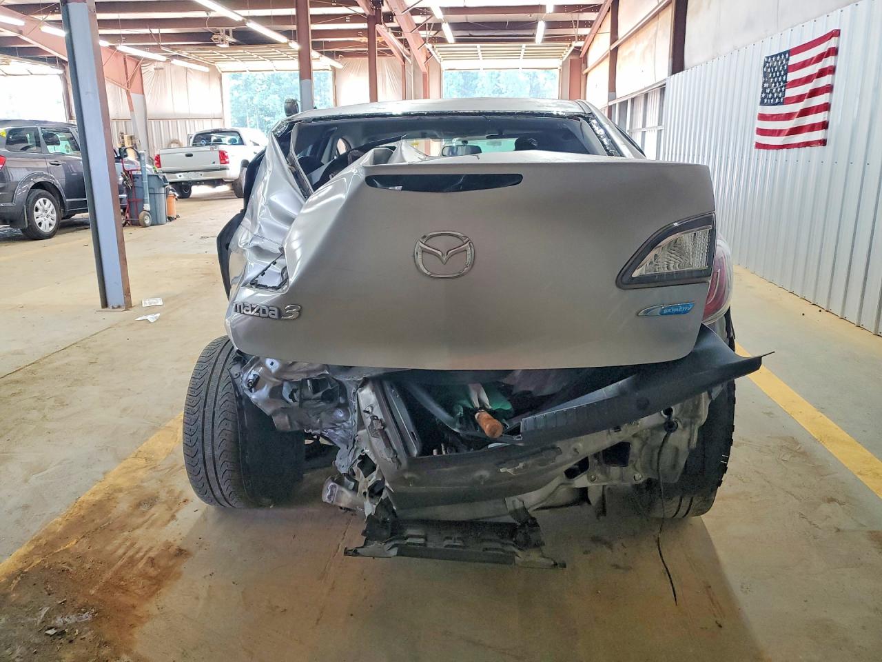 Mazda 3 I