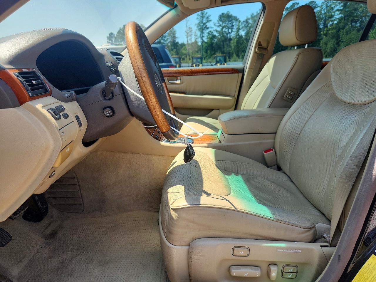 Lexus LS Base