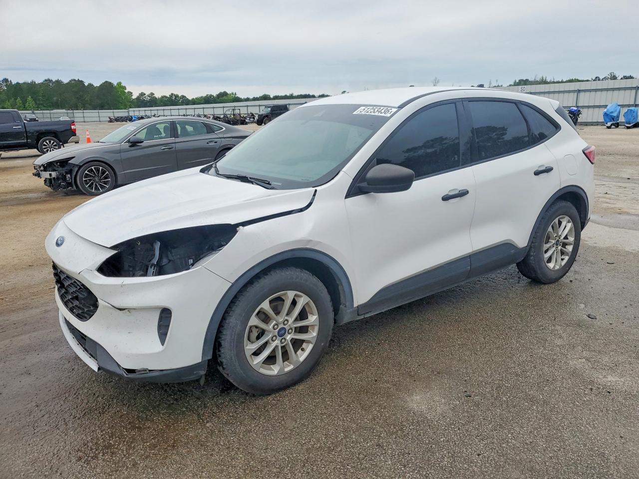Salvage Ford Escape Image