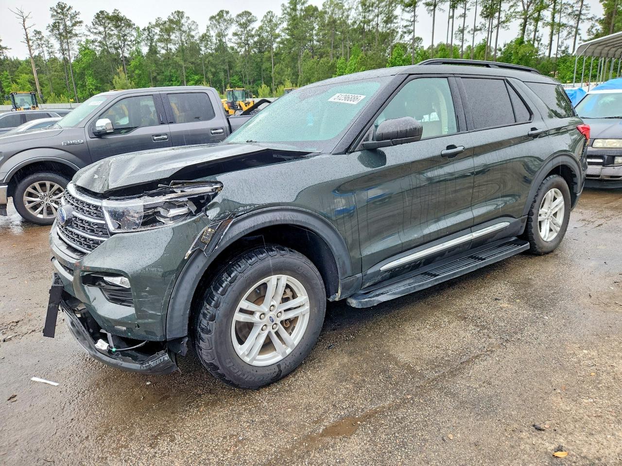 Salvage Ford Explorer Image