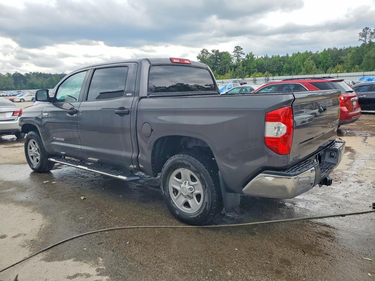 Toyota Tundra Crewmax Sr5