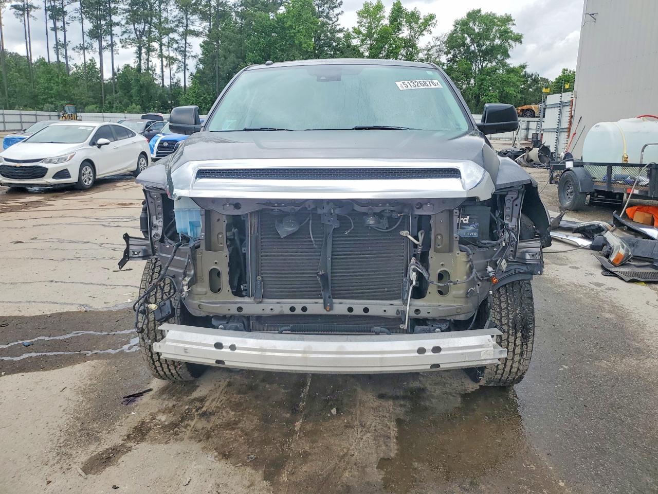 Toyota Tundra Crewmax Sr5