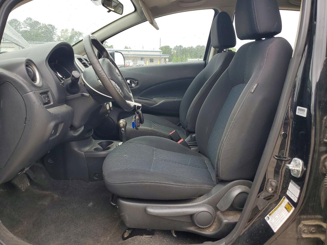 Nissan Versa Sv