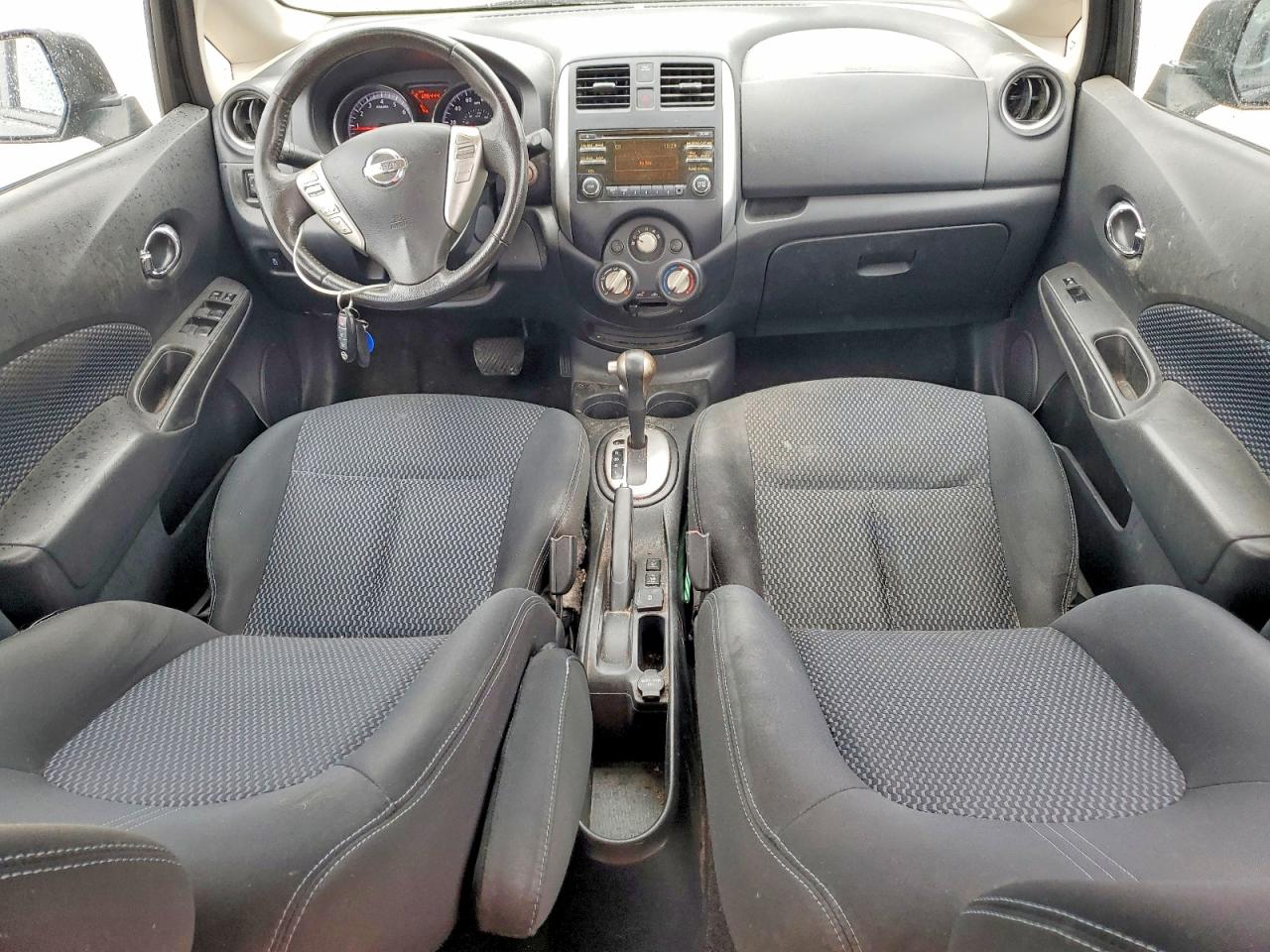 Nissan Versa Sv