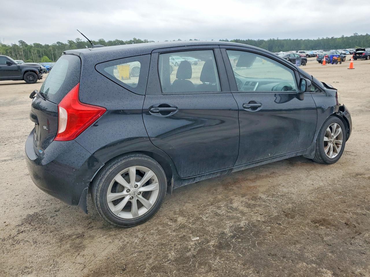 Nissan Versa Sv