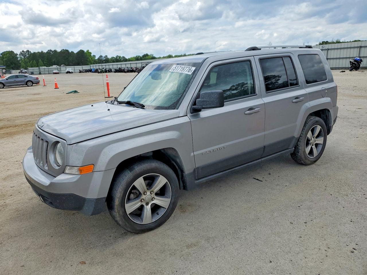 Salvage Jeep Patriot Image