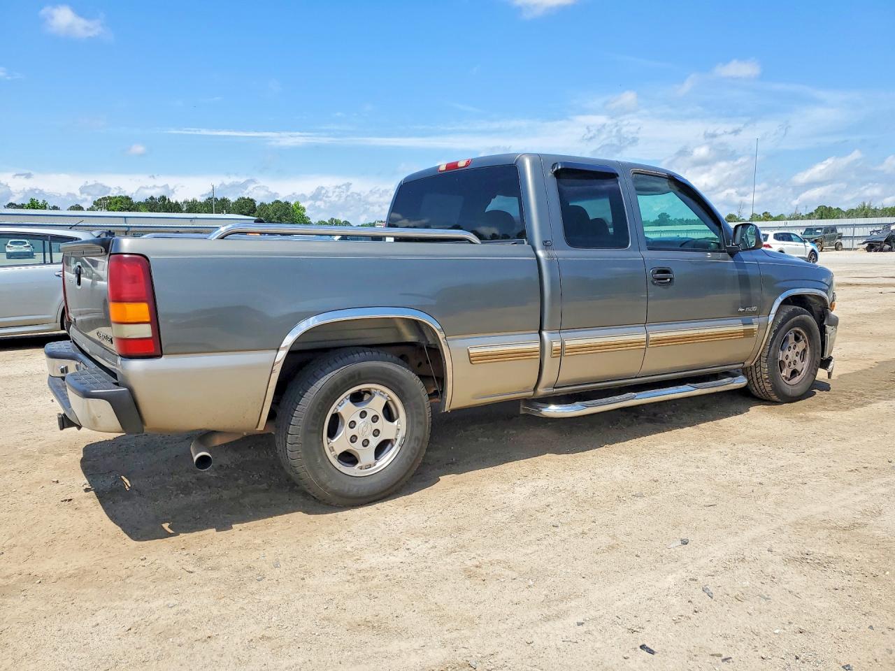 Chevrolet Silverado C1500