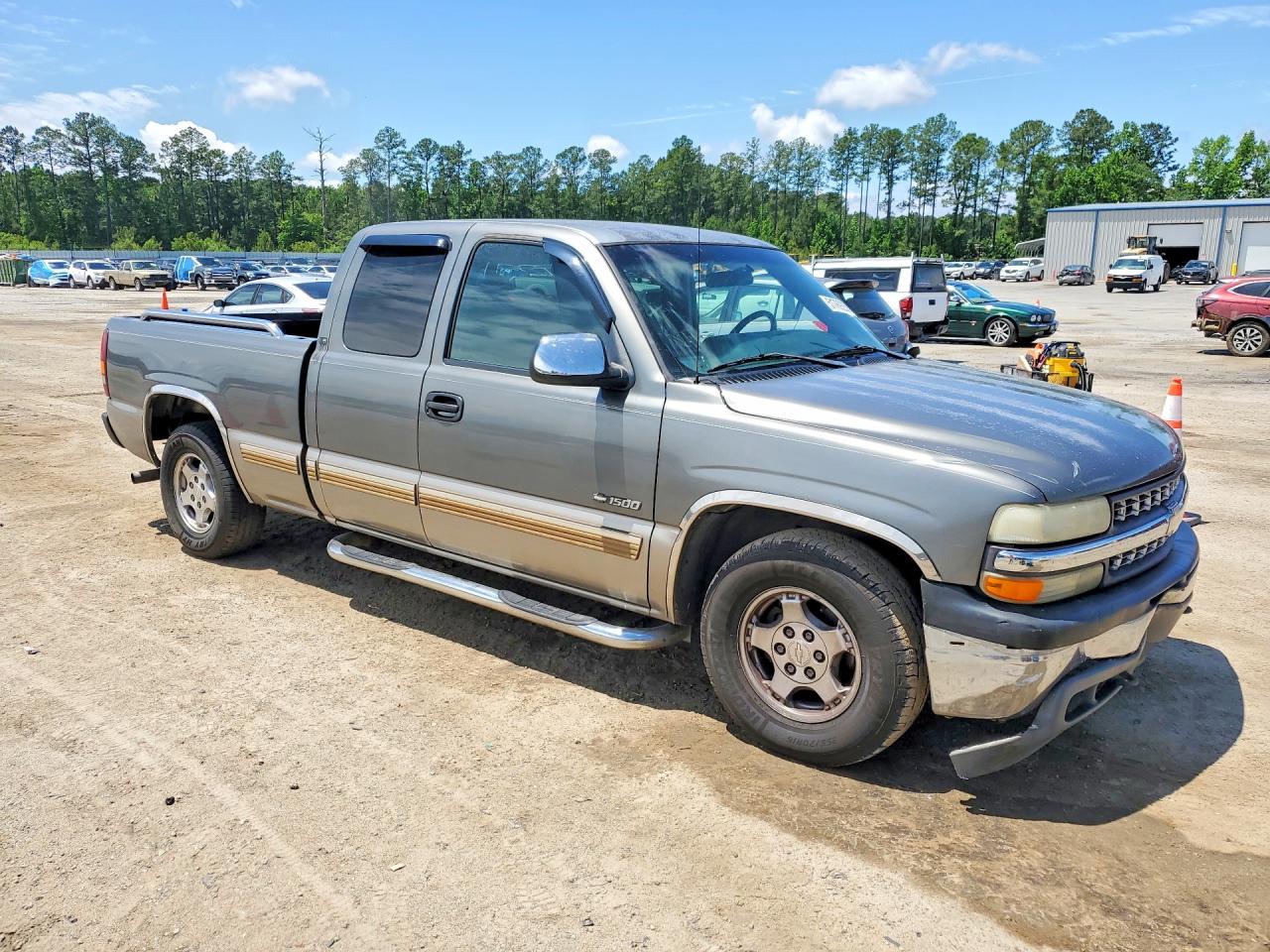 Chevrolet Silverado C1500