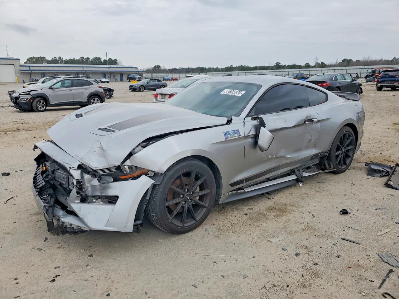 Salvage Ford Mustang Image
