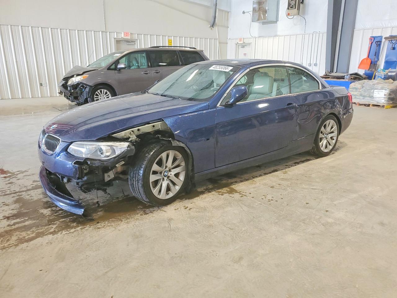 Salvage BMW 3 Series Image