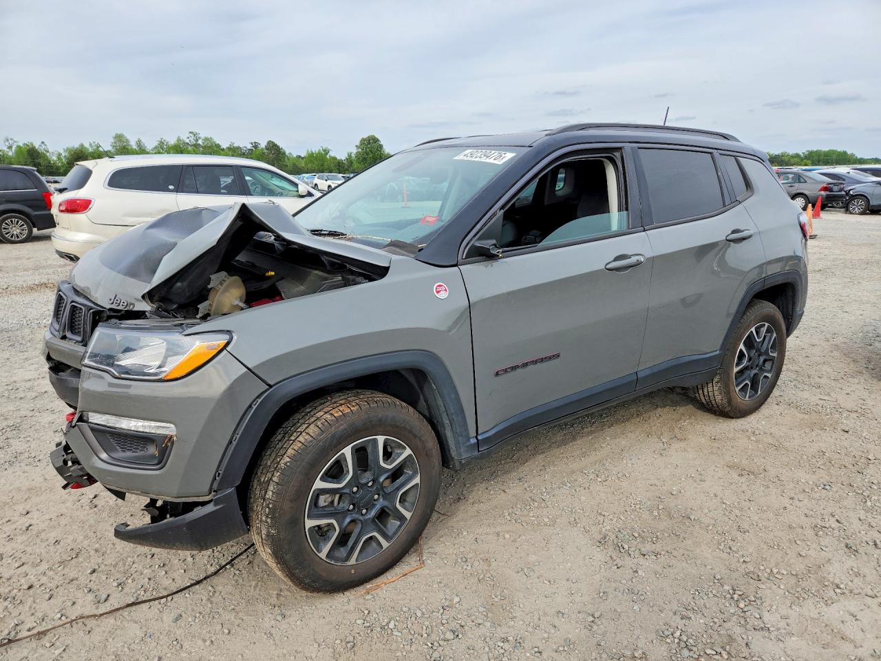 Salvage Jeep Compass Image