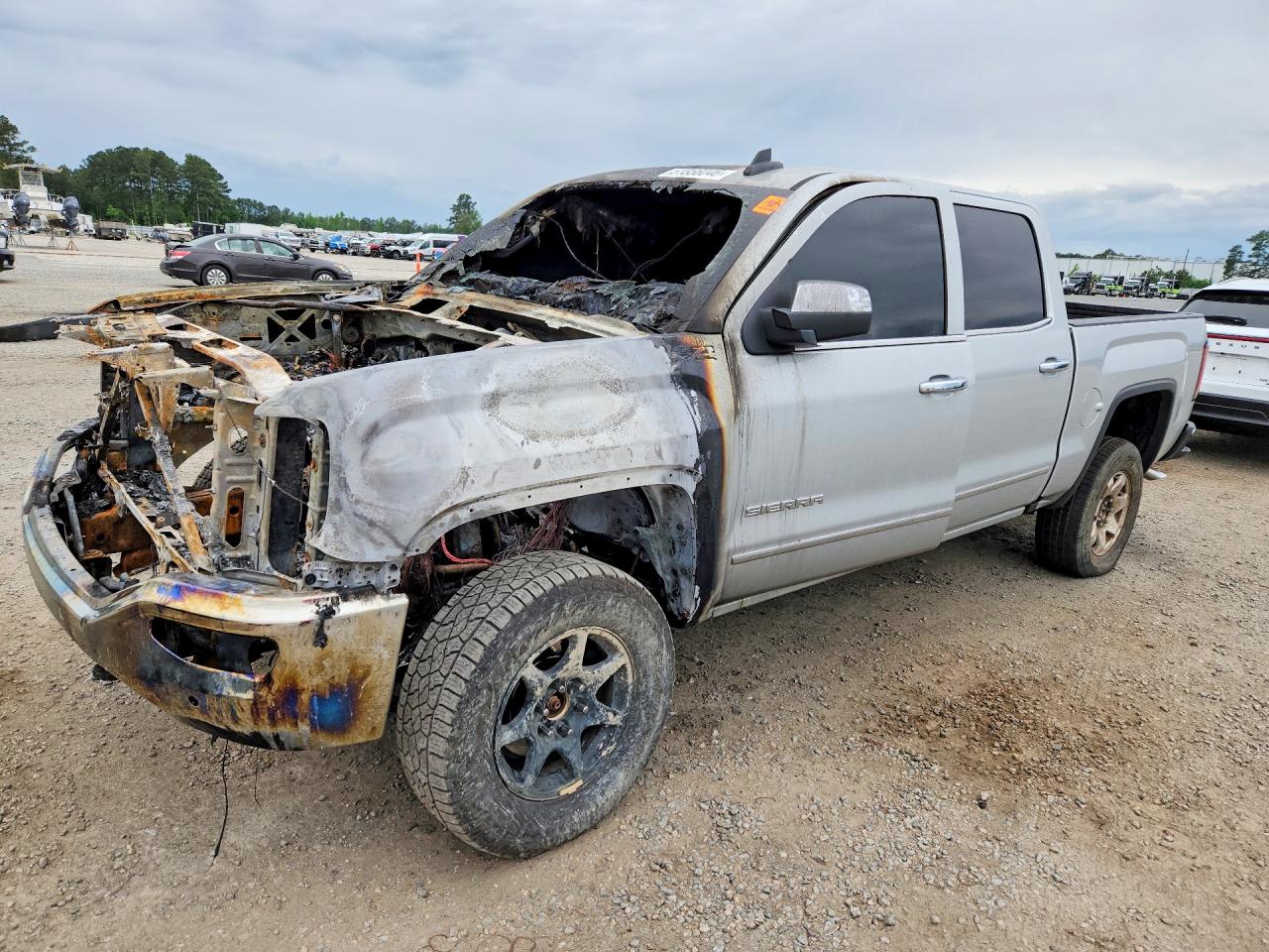 Salvage GMC Sierra Image