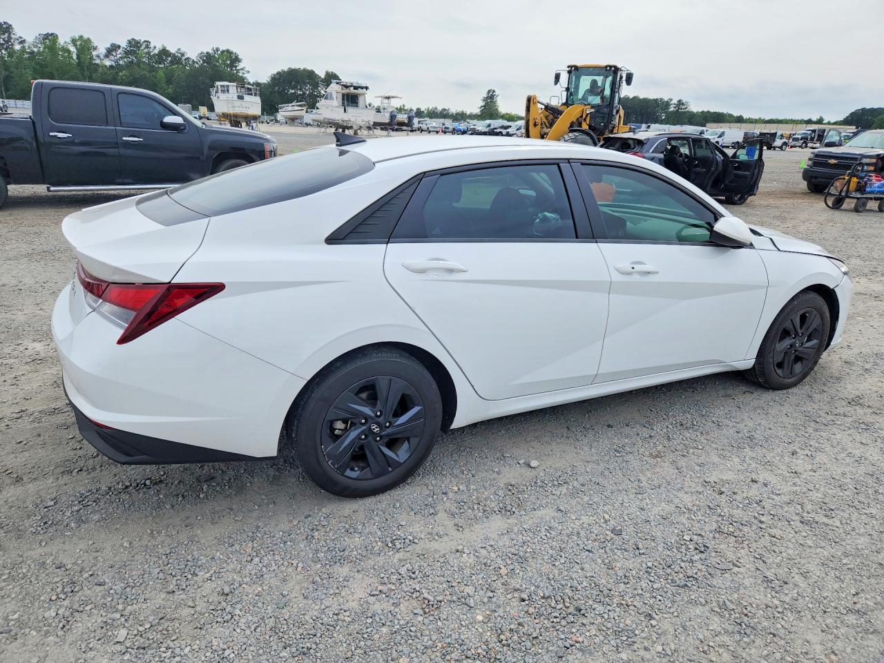 Hyundai ELANTRA Sel