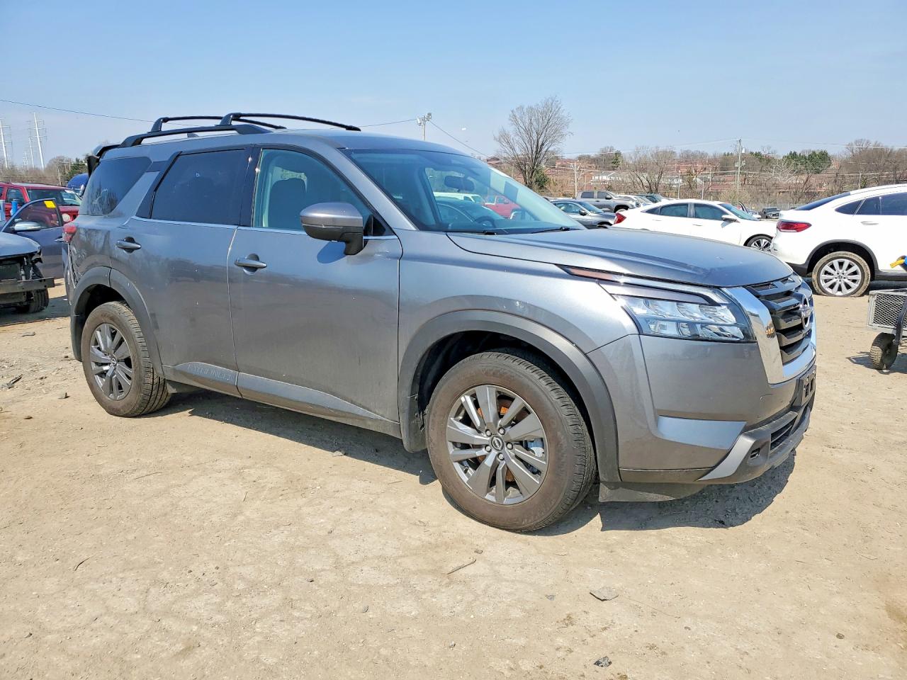 Nissan Pathfinder Sv