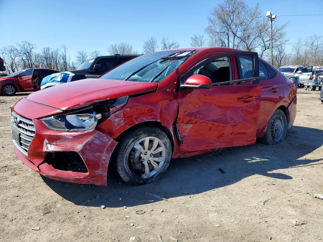 Salvage Hyundai ACCENT Image