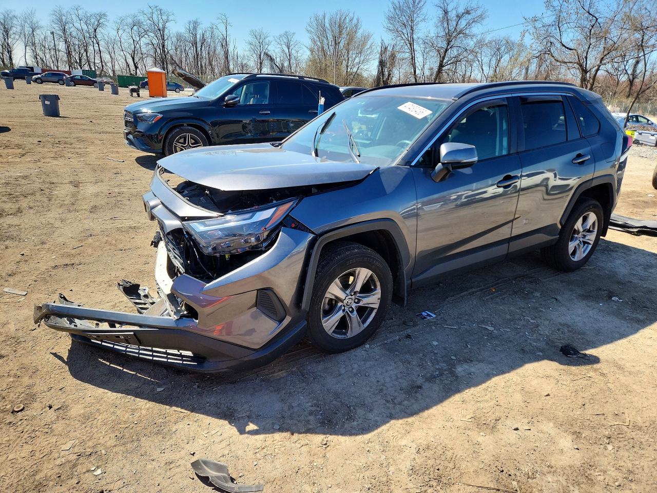 Salvage Toyota RAV4 Image