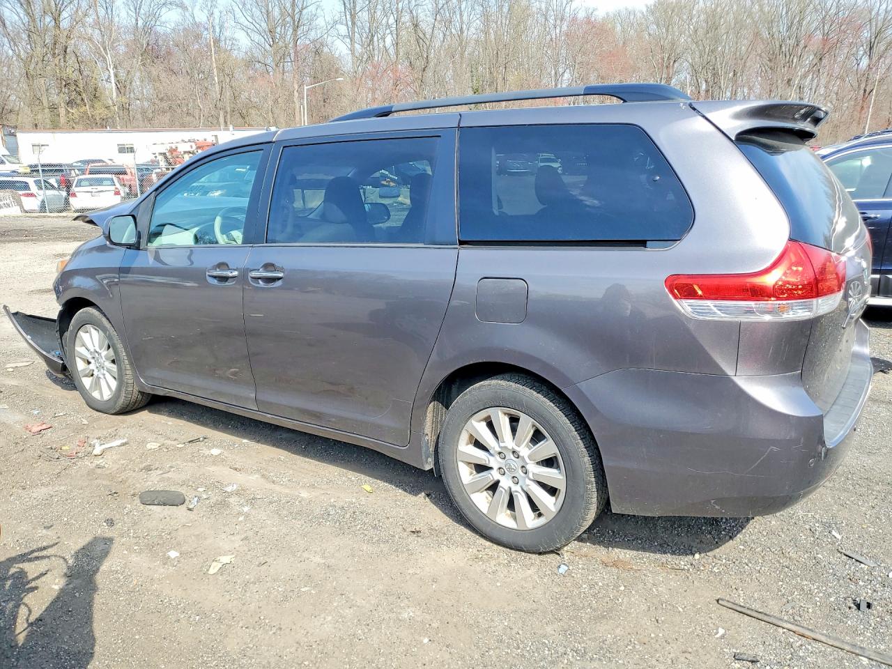 Toyota Sienna Xle 7-passenger