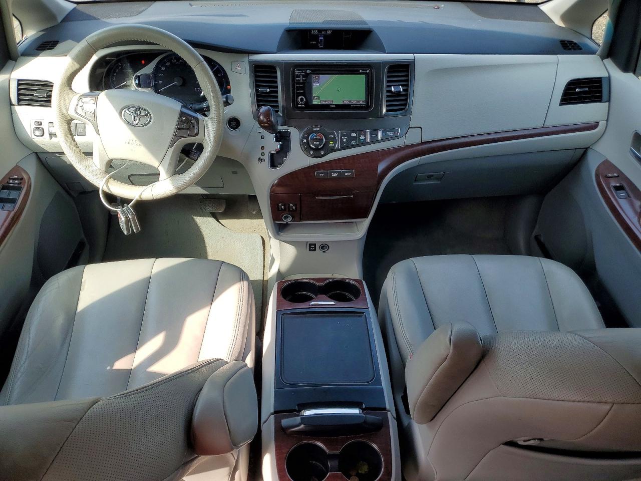 Toyota Sienna Xle 7-passenger