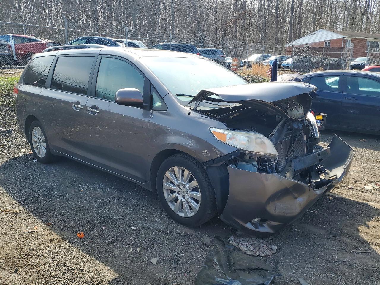 Toyota Sienna Xle 7-passenger