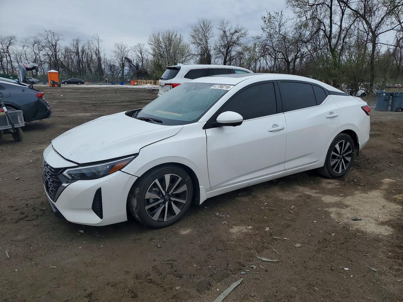 Salvage Nissan Sentra Image