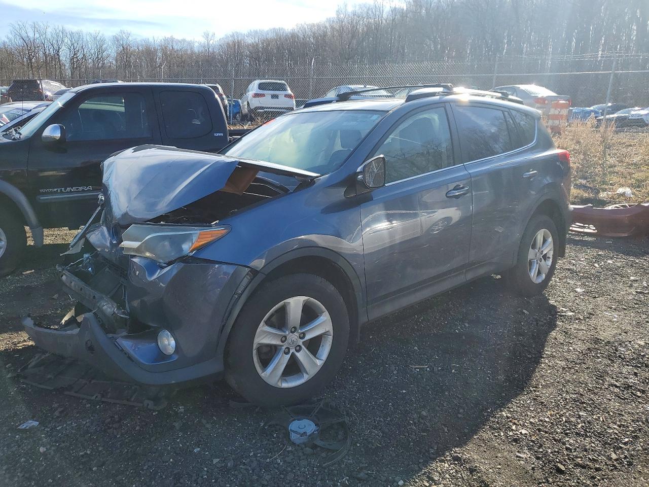 Salvage Toyota RAV4 Image