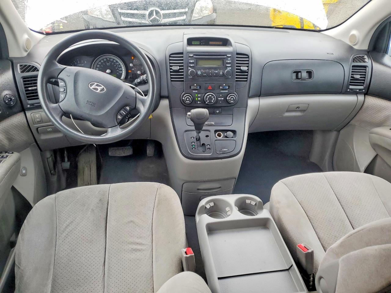 Hyundai Entourage Gls