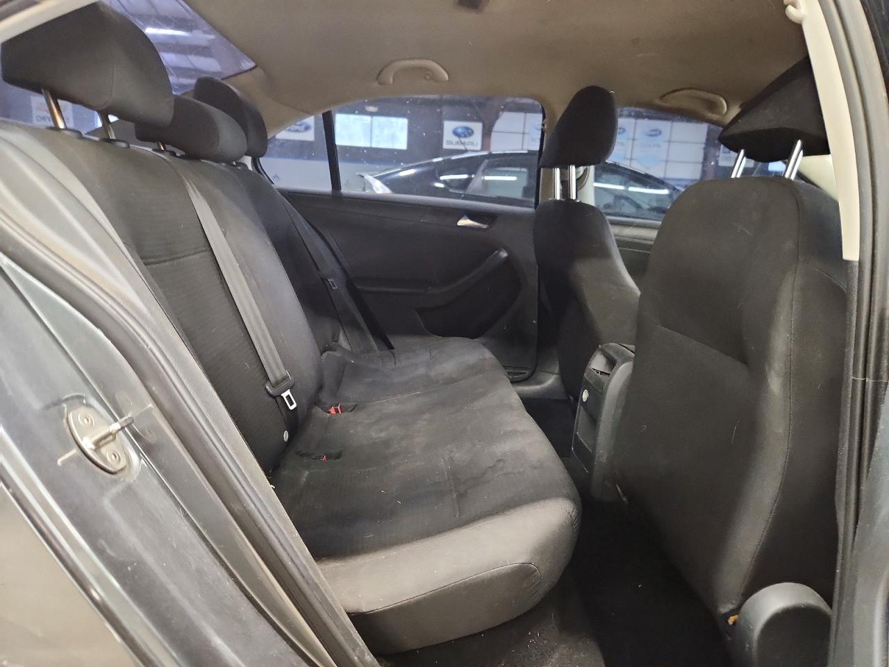 Volkswagen Jetta S