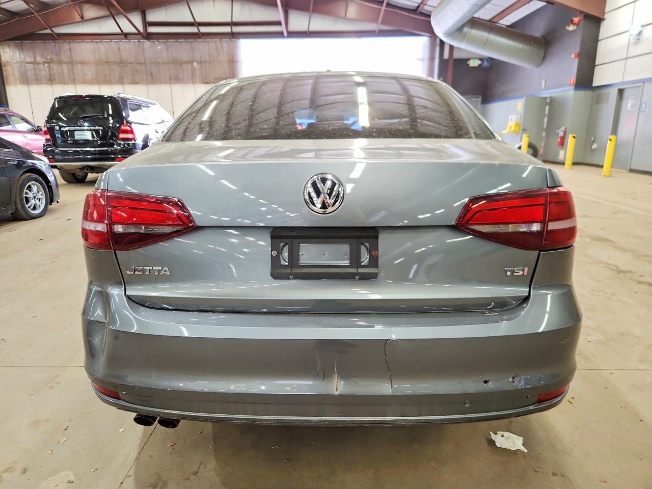 Volkswagen Jetta S