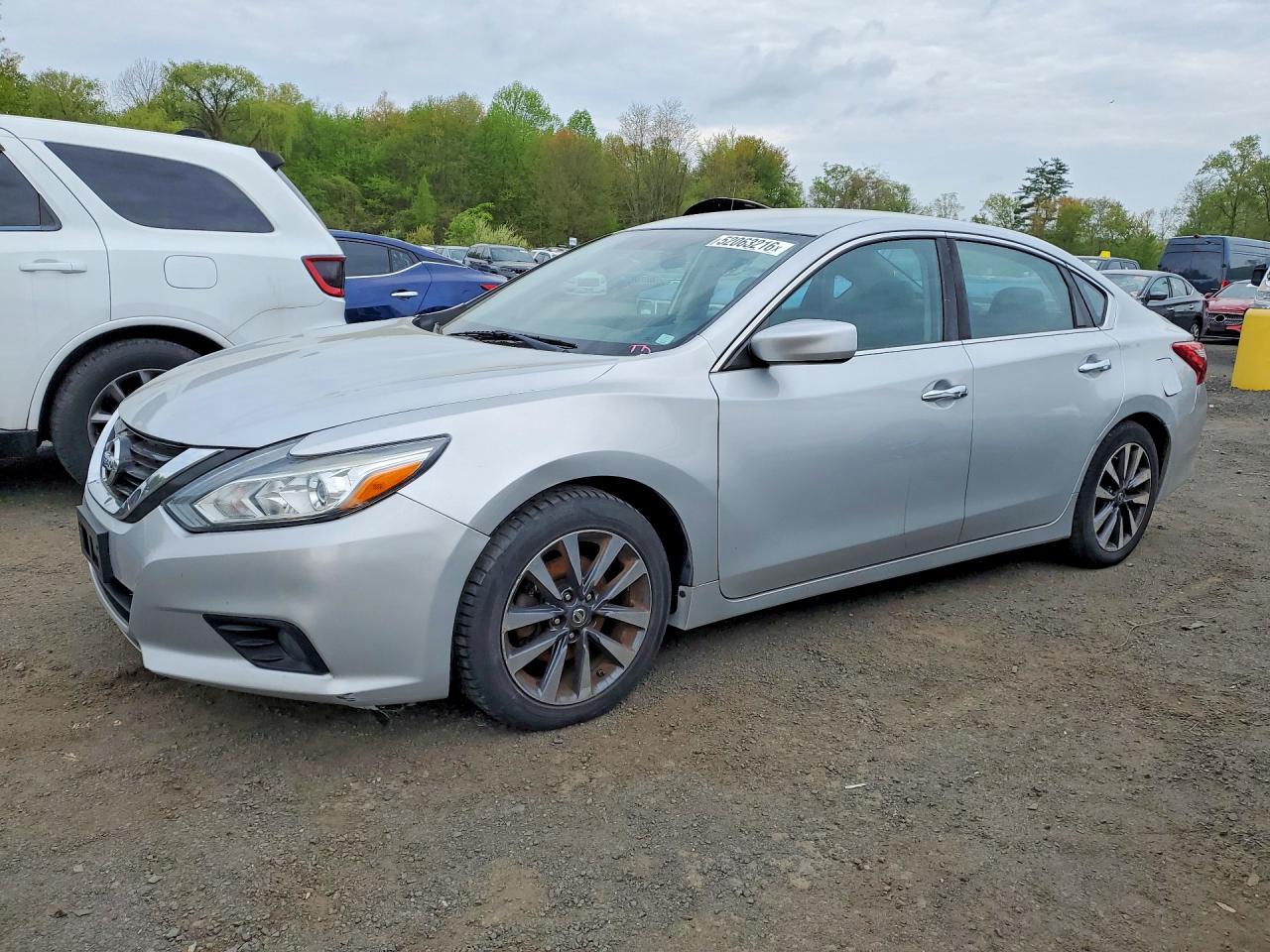 Salvage Nissan Altima Image
