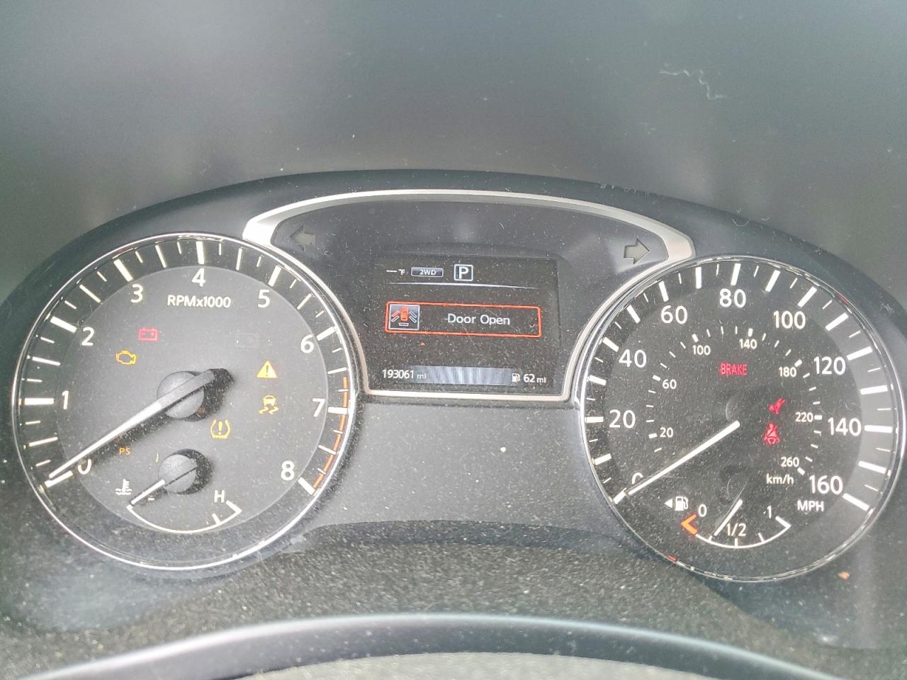 Nissan Pathfinder Sv