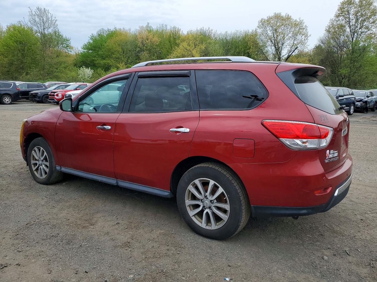 Nissan Pathfinder Sv