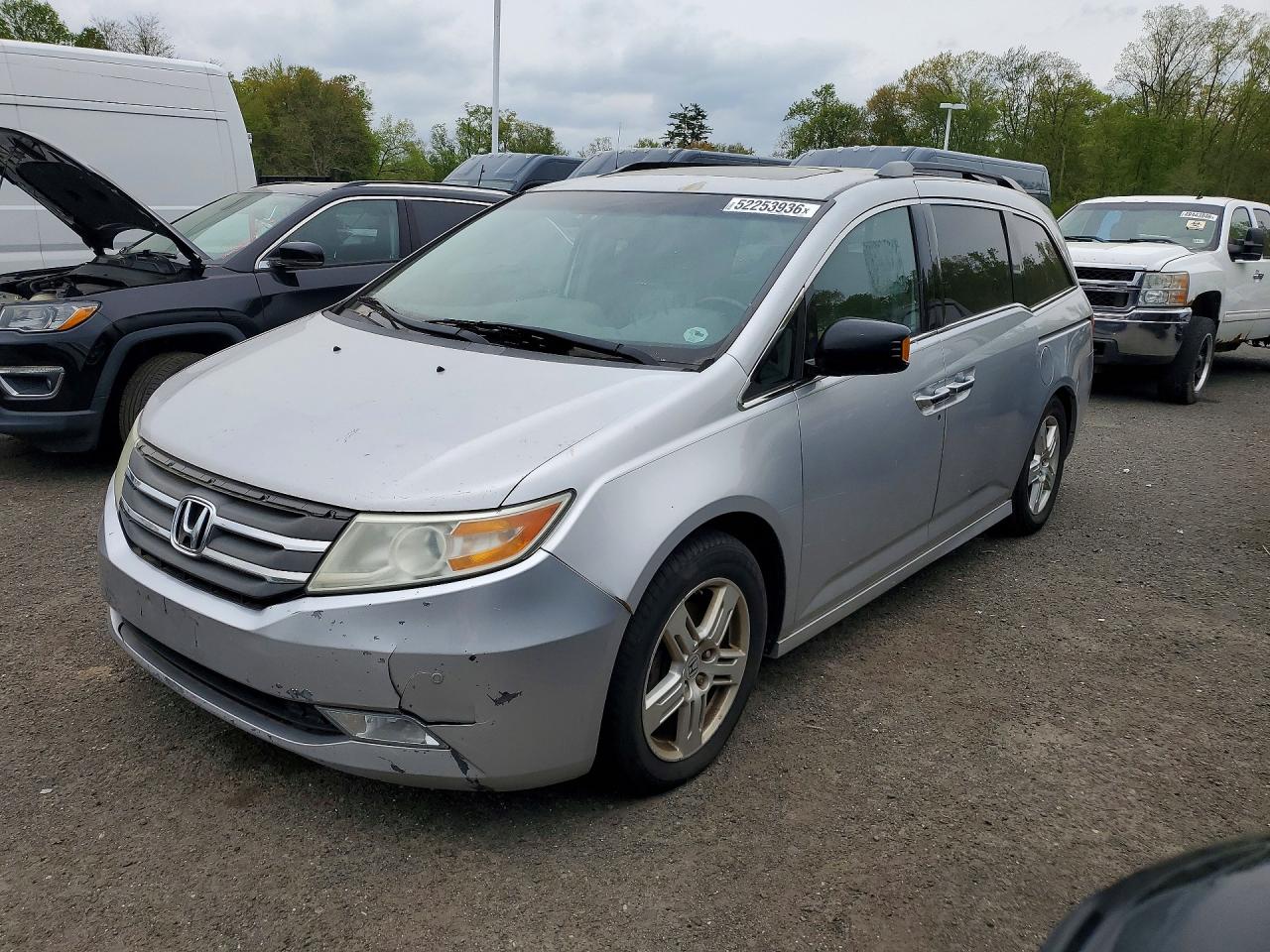 Salvage Honda Odyssey Image