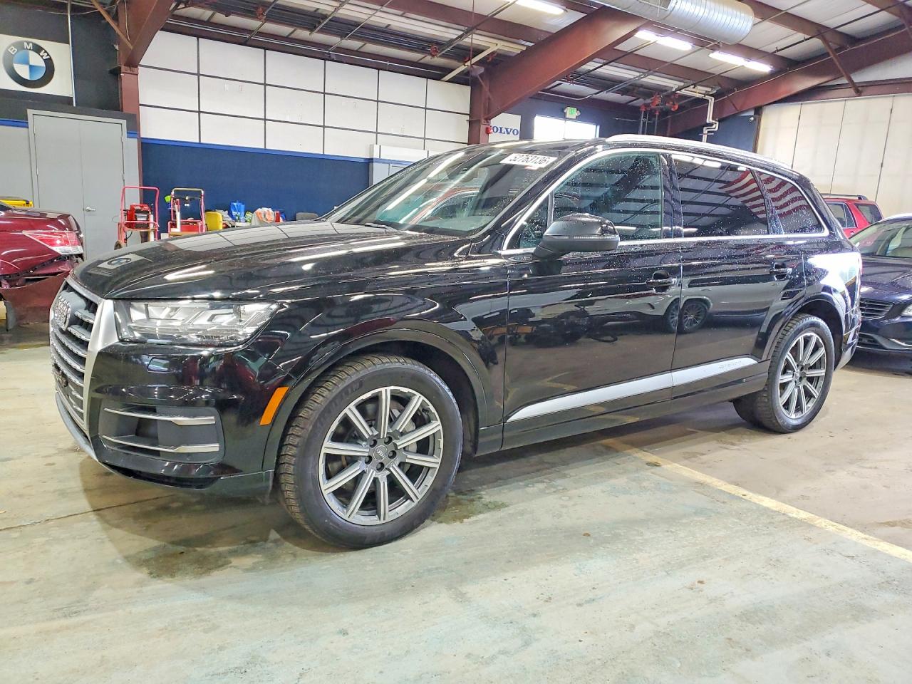 Salvage Audi Q7 Image