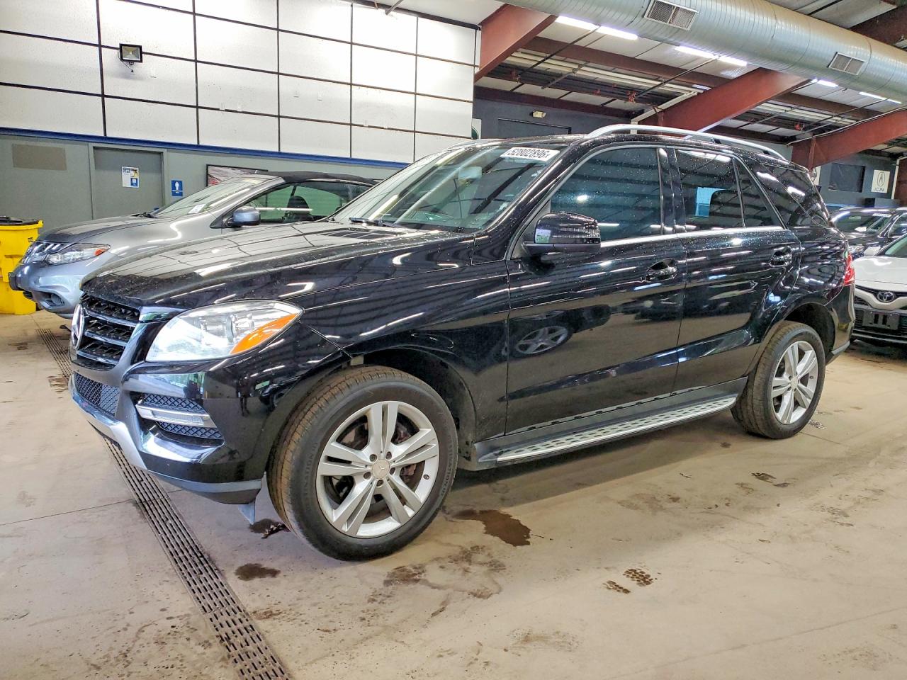 Salvage Mercedes-Benz M-Class Image