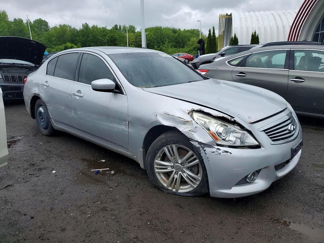 INFINITI G37 X