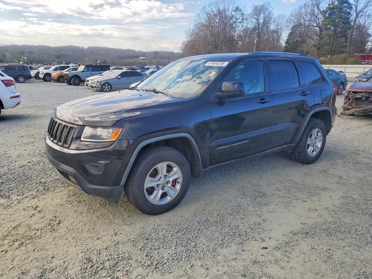 Salvage Jeep Cherokee Image