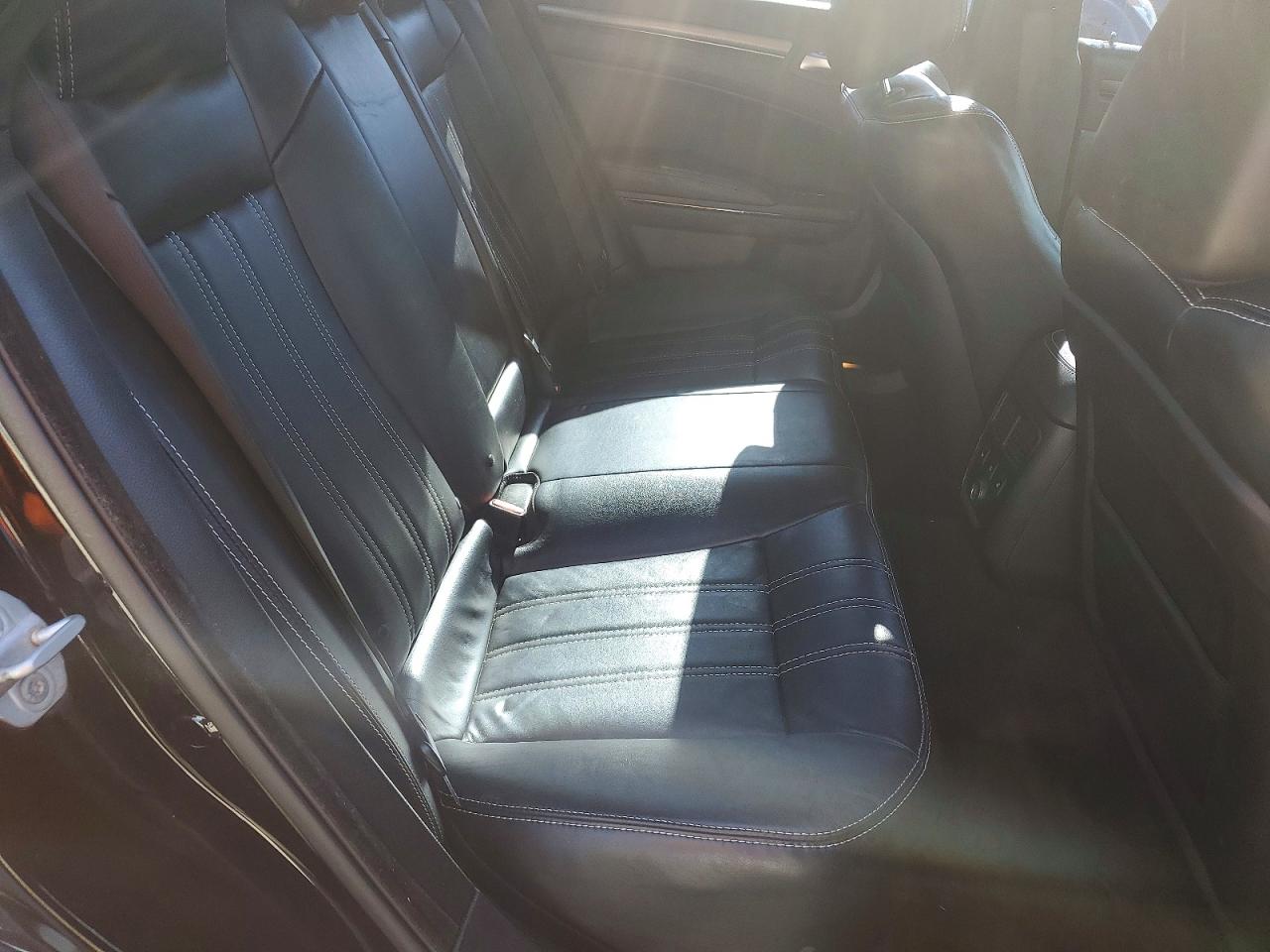 Chrysler 300 S