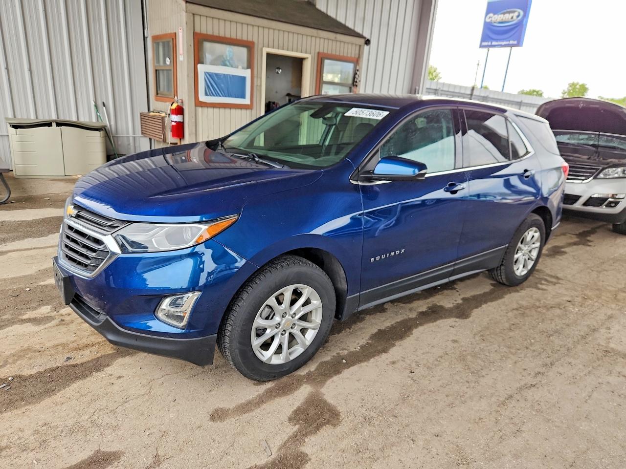 Salvage Chevrolet Equinox Image