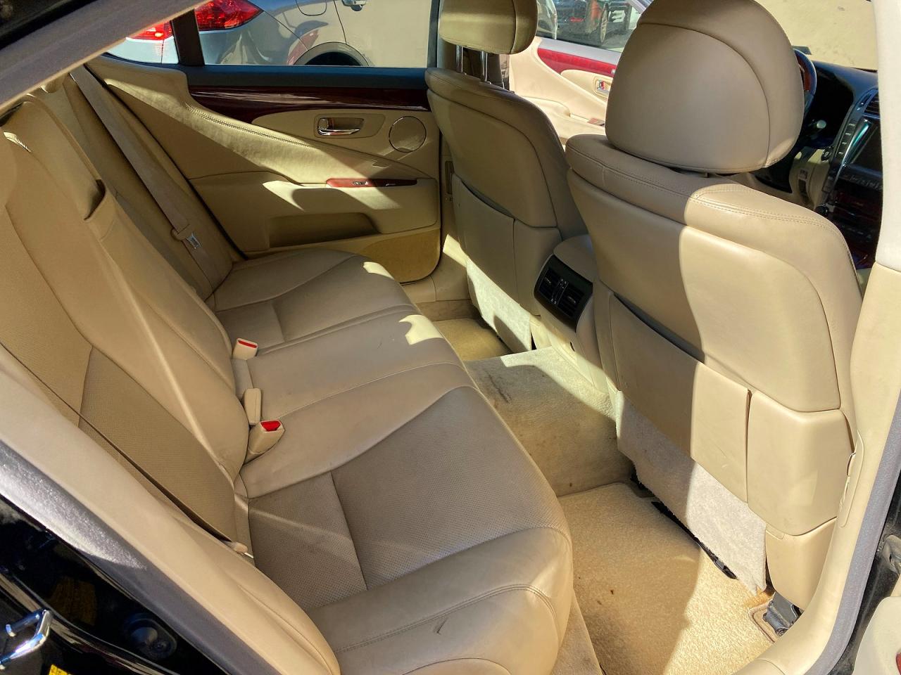 Lexus LS 460