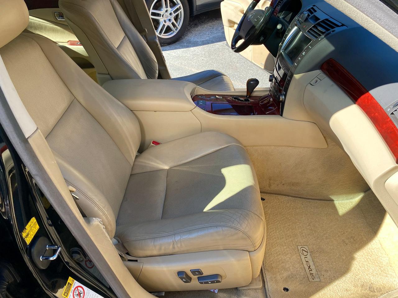 Lexus LS 460