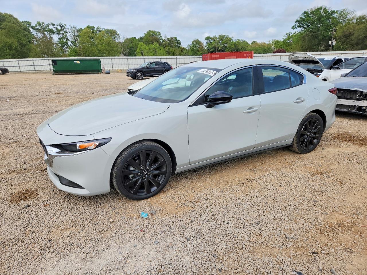 Salvage Mazda Mazda3 Image