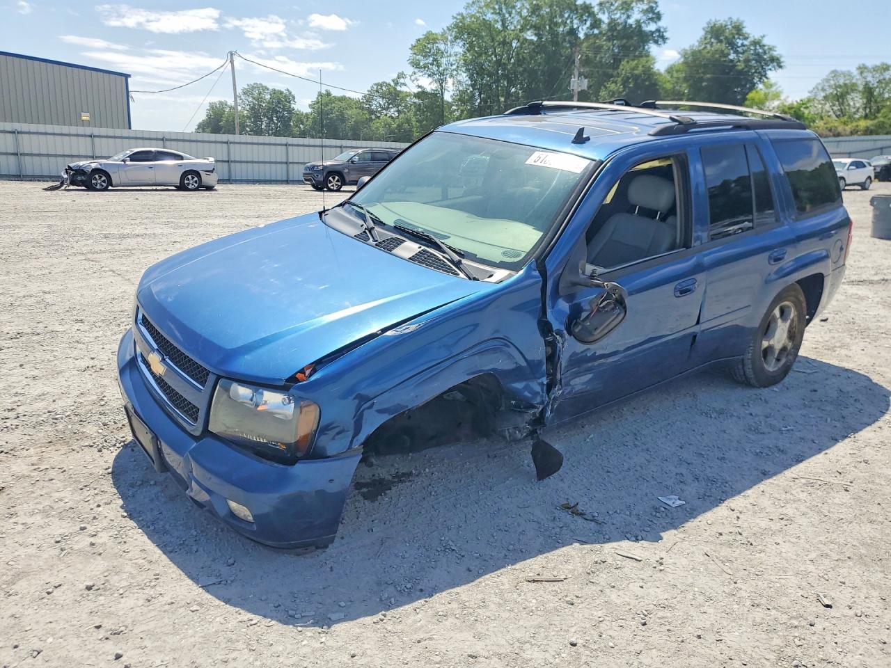 Salvage Chevrolet Trailblazer Image
