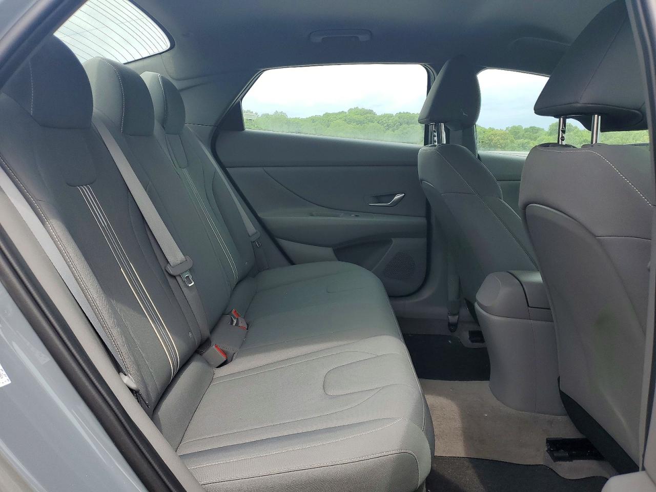 Hyundai ELANTRA Blue
